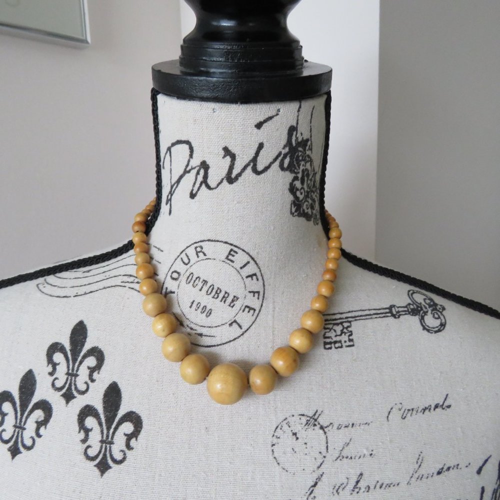 Vintage Beaded Wooden 18" Necklace